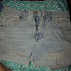super cute light jean shorts worn once